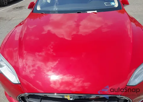 2013 Tesla Model S из США, поврежденный, VIN 5YJSA1CN2DFP21558